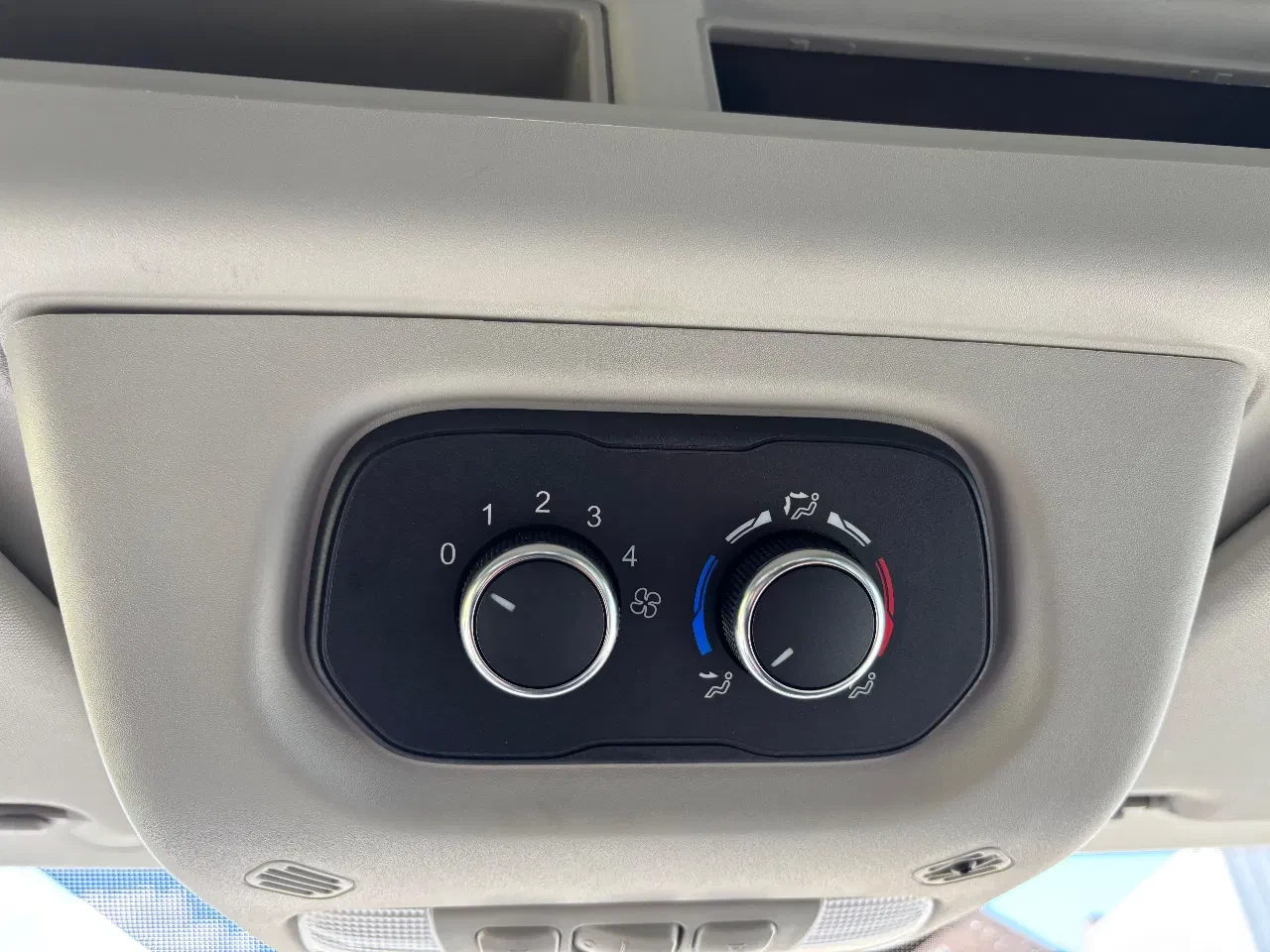 Ford Transit 2022 - 2.0TDCI L2H2 9 Personen Airco Cruisecontrol 4x OP VOORRAAD afbeelding 14