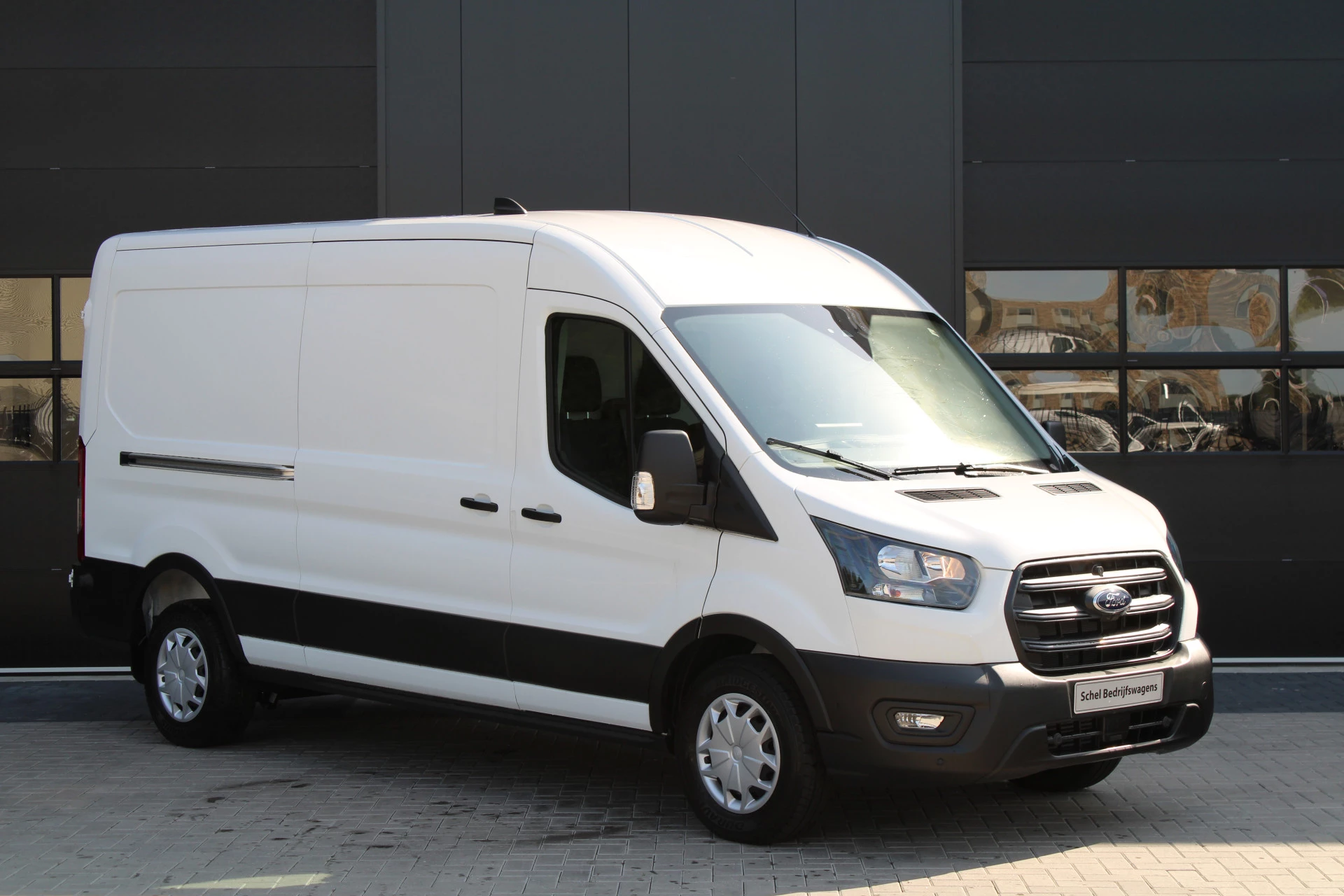 Ford Transit 2024 - 350 2.0 TDCI L3H2 Trend 130pk Trend - Navigatie - Blind Spot - Adaptive cruise - Camera - 270gr deuren - Trekhaak - Rijklaar immagine 25