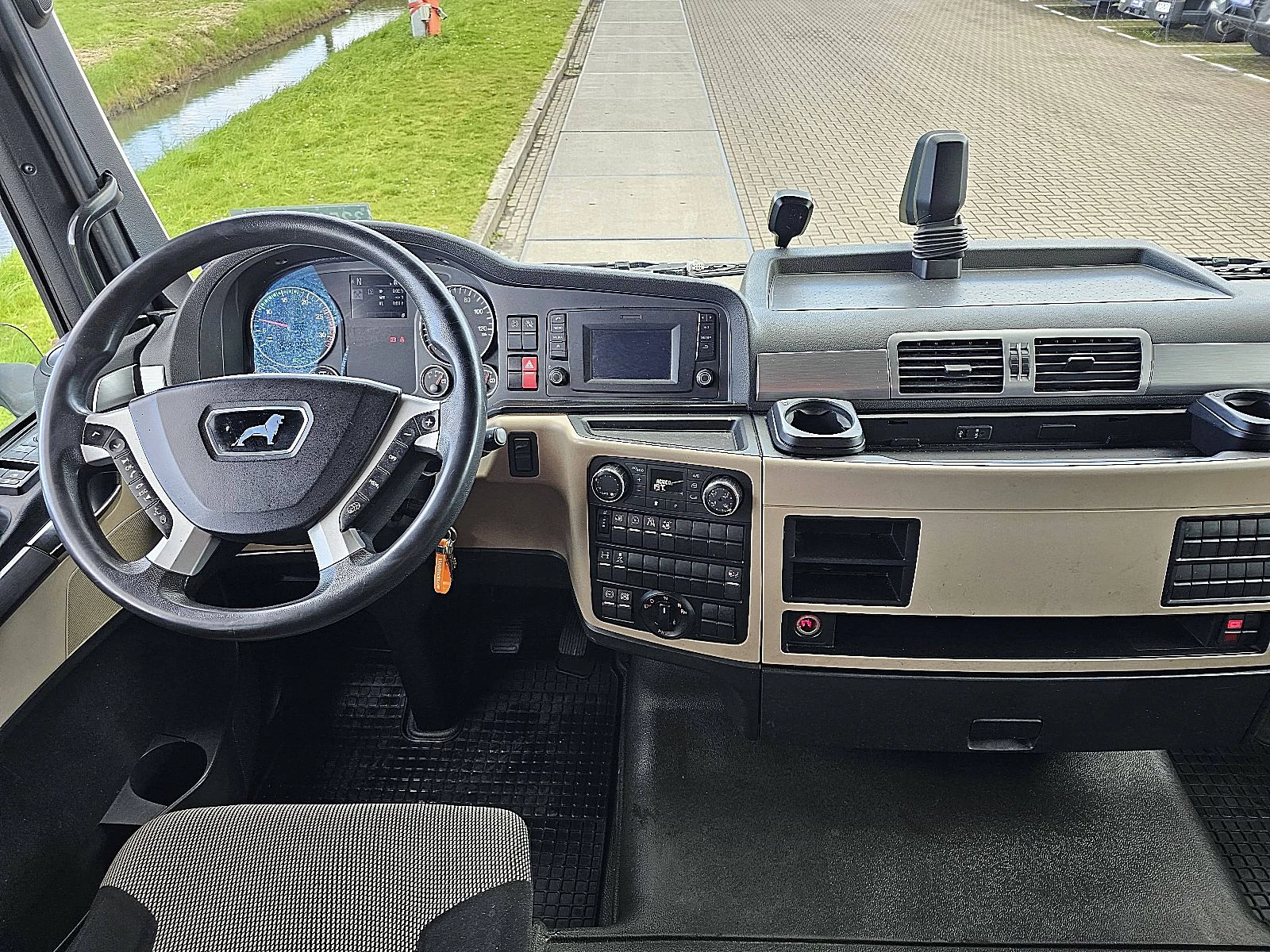 MAN TGX 2018 - 18.460 image 8