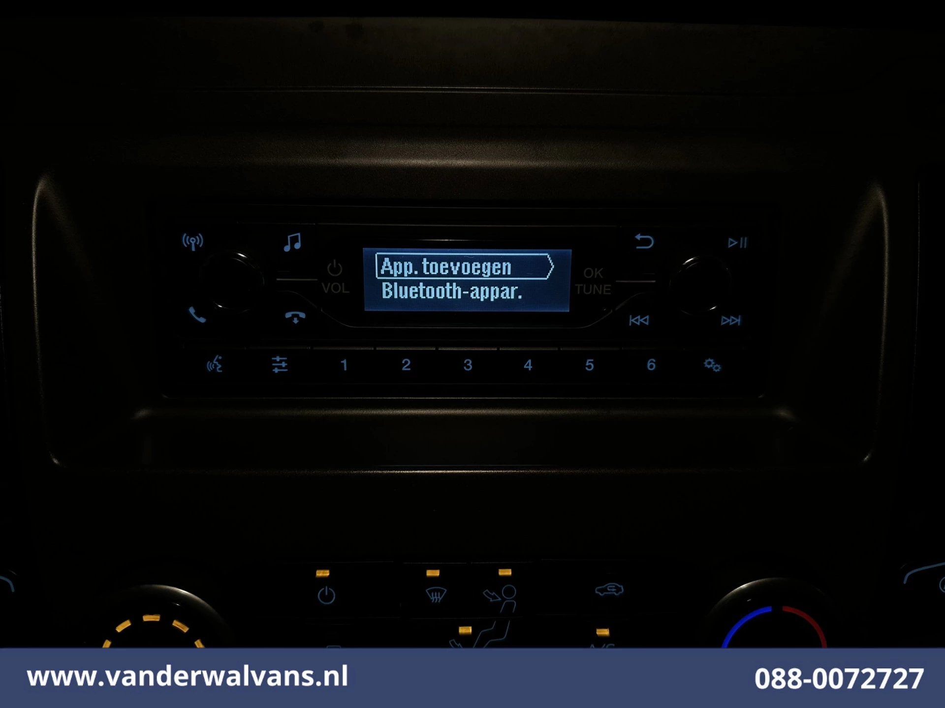Ford Transit 2022 - 2.0 TDCI 131pk Bakwagen Laadklep Euro6 Airco | 1040kg laadvermogen | Cruisecontrol | Verwarmde voorruit image 17