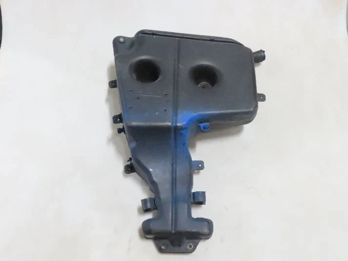 DAF - Wiper System Ruitensproeier tank DAF XF 106 afbeelding 1