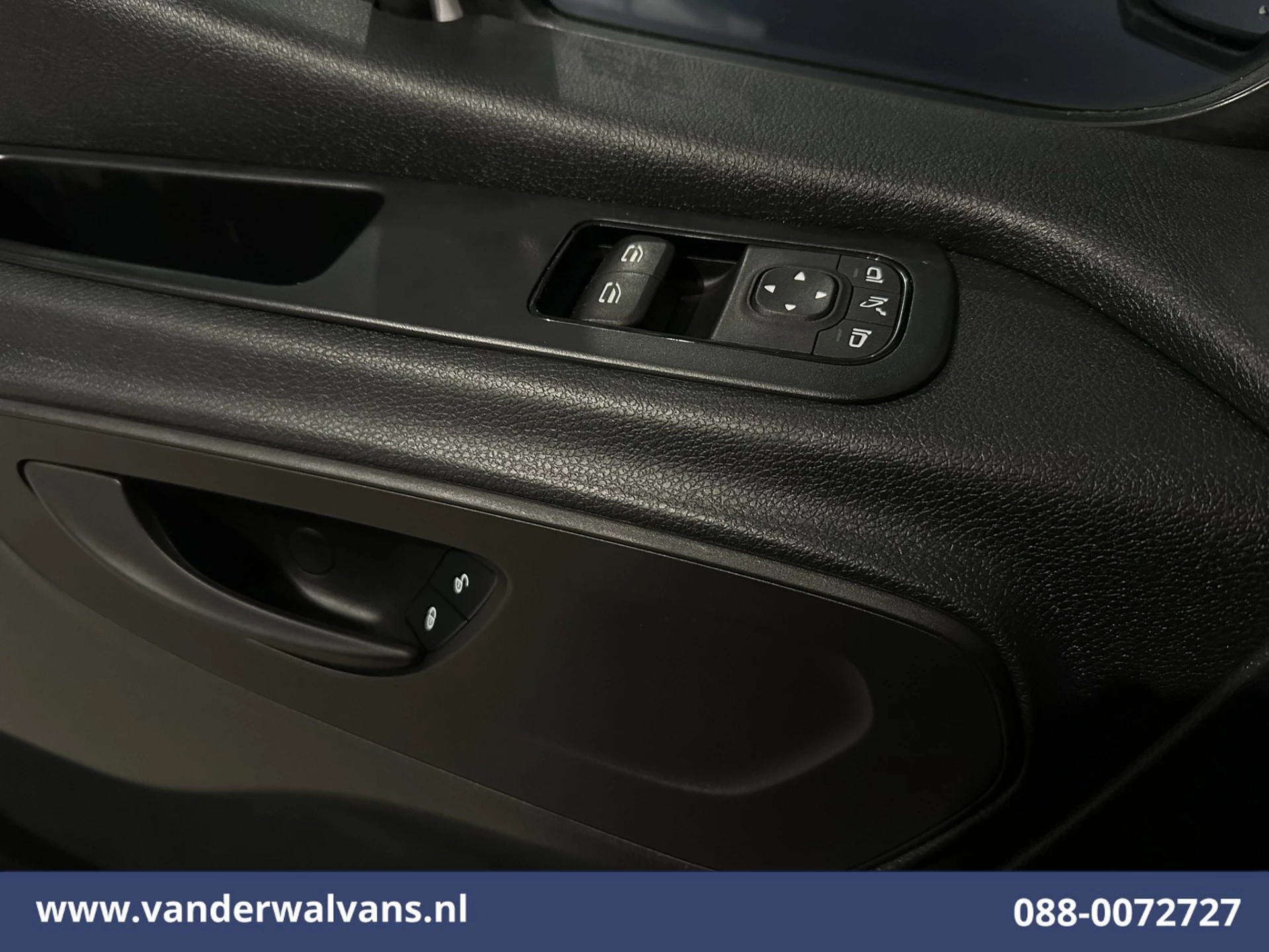 Mercedes-Benz Sprinter 2021 - 317 CDI 170pk L2H1 Euro6 Airco | Camera | Navigatie | Apple Carplay | Cruisecontrol obrázek 19