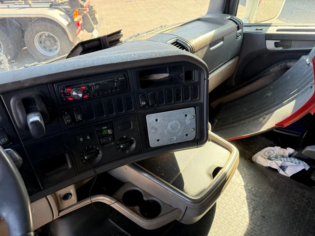 Scania R 2011 - R500 V8 / ENGINE RUNNING / RETARDER / FULL-AIR / FRIDGE / AUTOMATIC / EURO-5 / 2011 Bild 16
