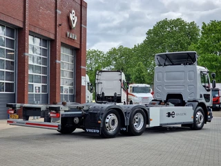 Volvo FE 2020 - Electric - 6x2*4 - BDF - Ful air - 100% Electric - Low KM image 7