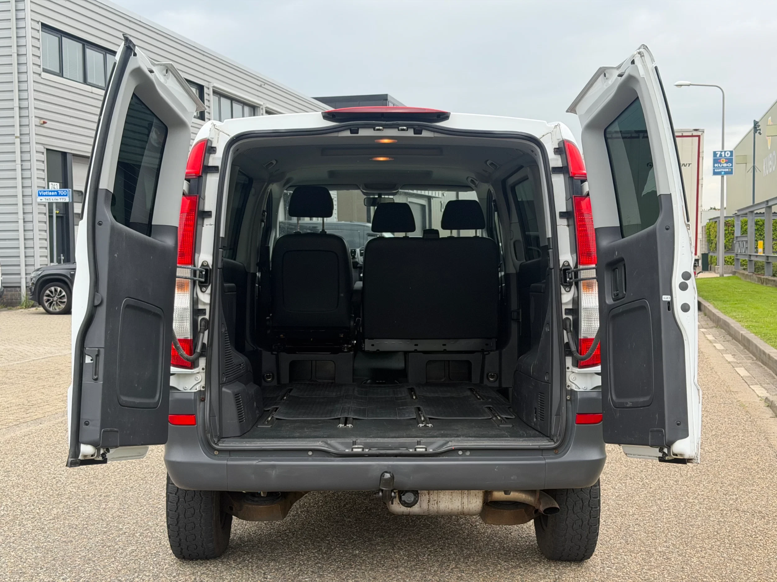 Mercedes-Benz Vito 2012 - 113CDI L1H1 4X4 Automaat Airco Trekhaak 186000KM zdjęcie 8