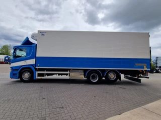 Scania P 2020 - P370 6x2*4 - Thermoking T-1000R Frigo - Bussbygg box - Hooks/Rohrbahnen/Vleeshang - Zepro loadlift - Retarder - Full air image 4