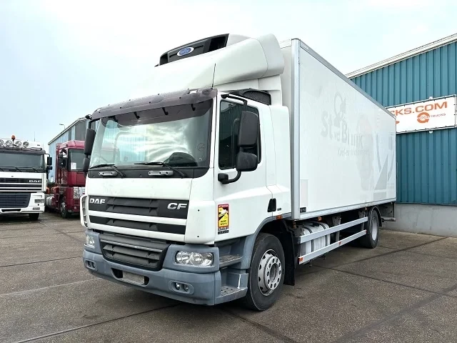 DAF CF 65.250 2008 - COOLING TRUCK WITH CARRIER D/E COOLER (EURO 5 / AS-TRONIC / 2.500 KG. LOADING PLATFORM) zdjęcie 1