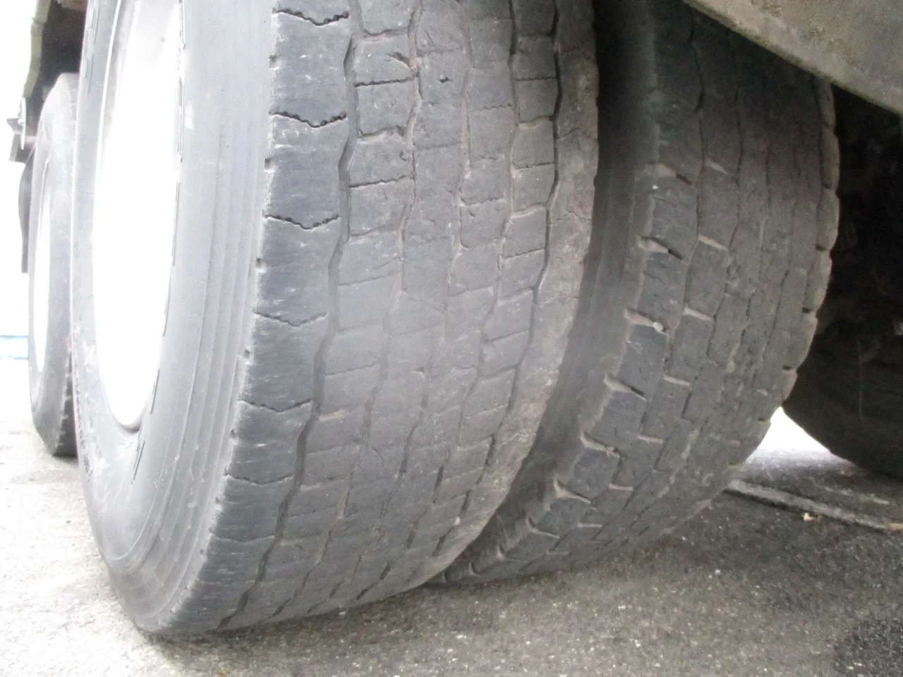 Scania R 2007 - R420 , 6x4 , Manual , Spring suspension imagem 16