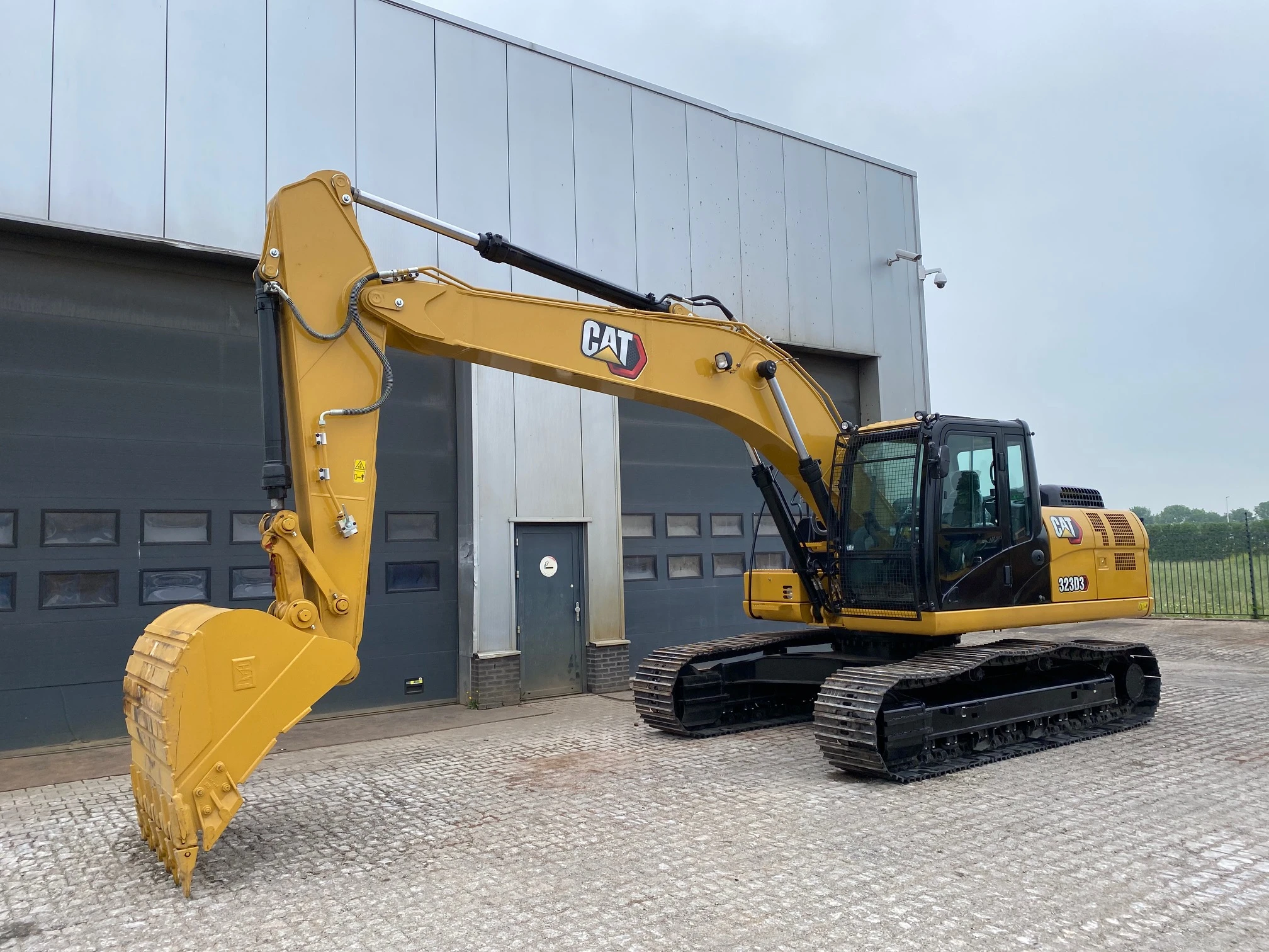 Caterpillar 323D3 2022 obrázek 2