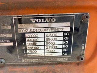 Volvo FM 330 2011 - 6X2 DHOLLANDIA 2000 KG LAST STEERING AXLE CURTAINS obrazek 18