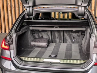 BMW 3 Series 2021 - Touring 320e 204PK High Executive M-Sport image 48