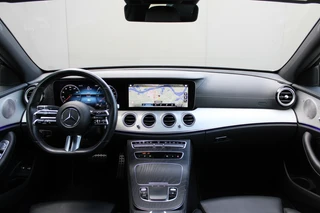 Mercedes-Benz E-Klasse 2021 - 300e AMG Line NIGHT PAKKET LEDER DISTRONIC 360-CAMERA KEY-LESS GO afbeelding 2 miniatuur