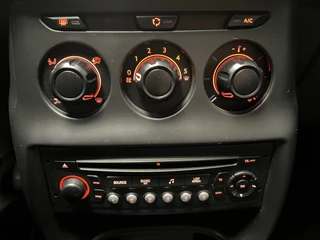 Citroën C3 2014 - 1.0 VTi Attraction Cruise Control - NAP - Airco image 18