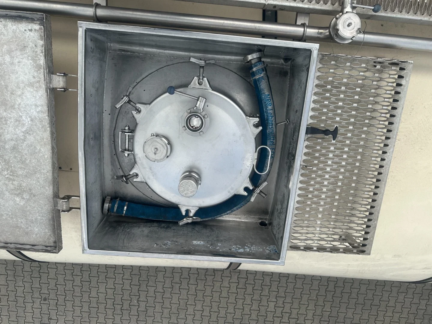 Feldbinder 1998 - LEBENSMITTEL / LEVENSMIDDELEN / FOOD / 33.500L / 3-COMP / PUMPE / LIFTACHSE imagem 46