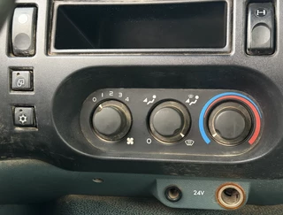 DAF CF 75.310 2004 - MANUAL GEARBOX        AIRCO        EURO 3          ONLY 208.000 KM          SUPER CONDITION        HOLLAND-TRUCK image 12