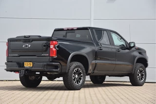 Chevrolet Silverado 2024 - 6.2 ZR2 image 2