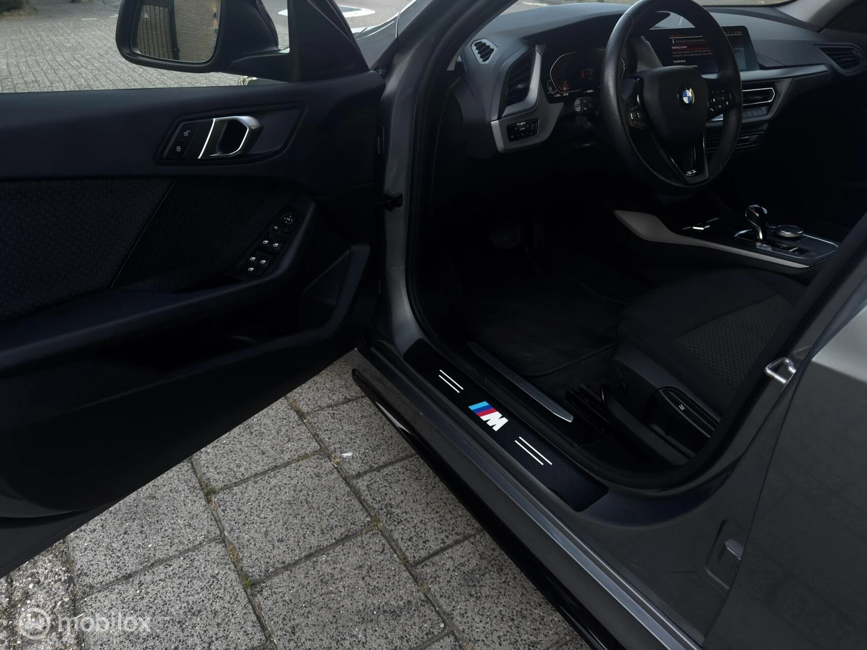 BMW 1 Serie 2022 - 118i M Sport Business | NAV | Camera| Automaat afbeelding 30