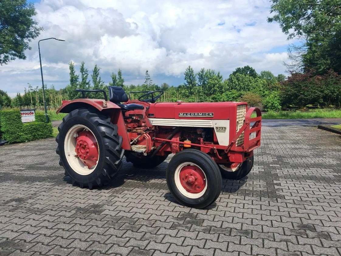 International 323 1969 afbeelding 1