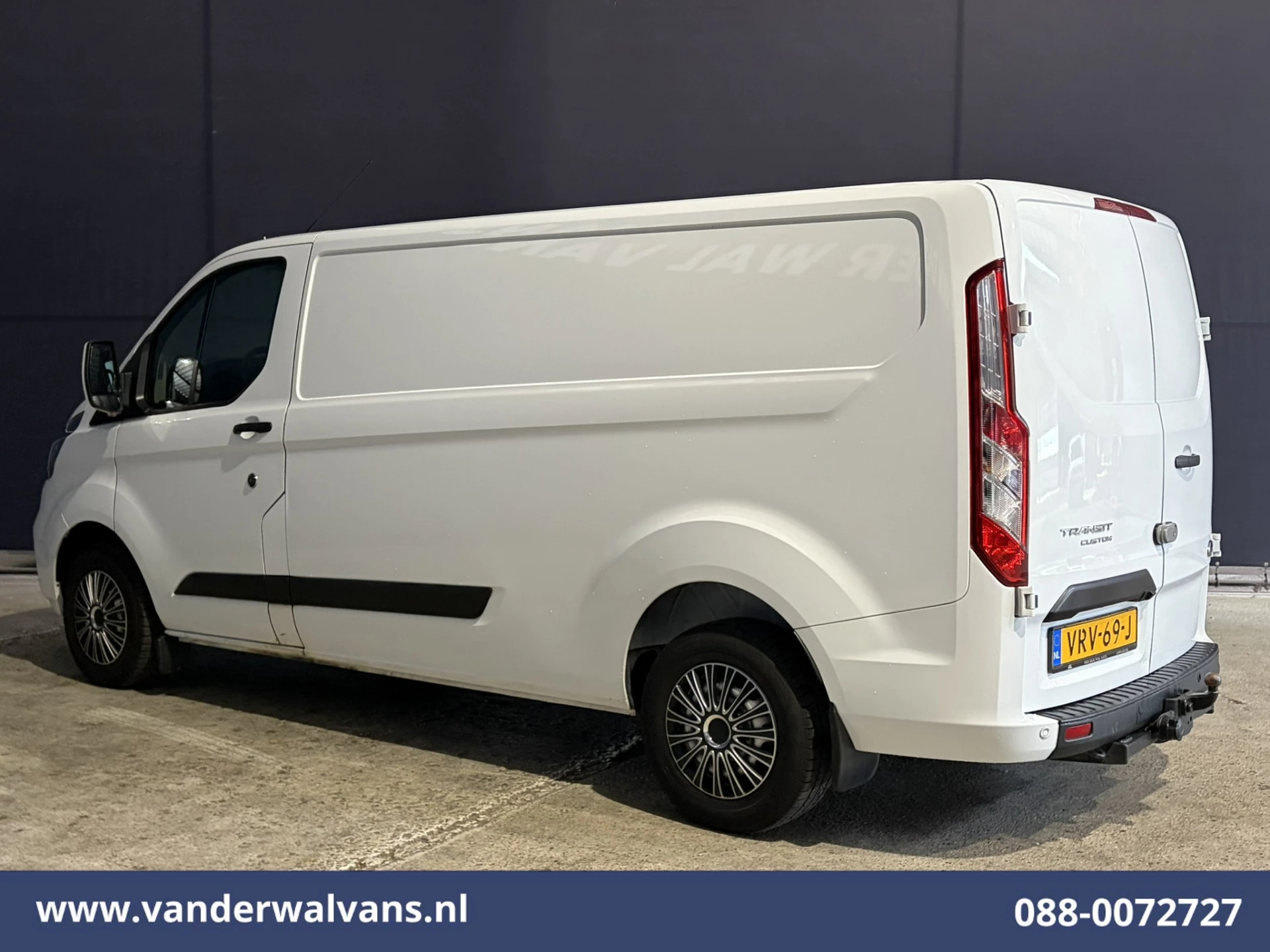 Ford Transit Custom 2022 - 2.0 TDCI 130pk L2H1 Euro6 Airco | Camera | Apple Carplay | LED | Cruisecontrol | 2800kg Trekhaak image 11