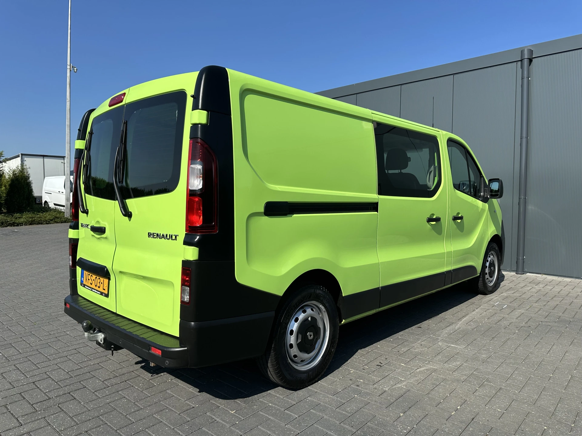 Renault Trafic 2020 - 1.6 dCi / L2H1 / 1e EIG. / DUBBELE CABINE / 2x SCHUIFDEUR / TREKHAAK / AIRCO / CRUISE / DUBBELE CABINE afbeelding 4