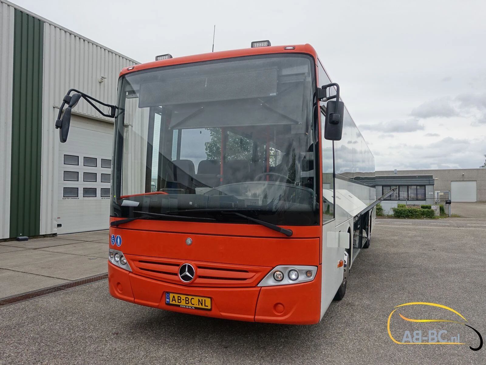 Mercedes-Benz Intouro 49 Seats Liftbus EURO 6 2016 image 30