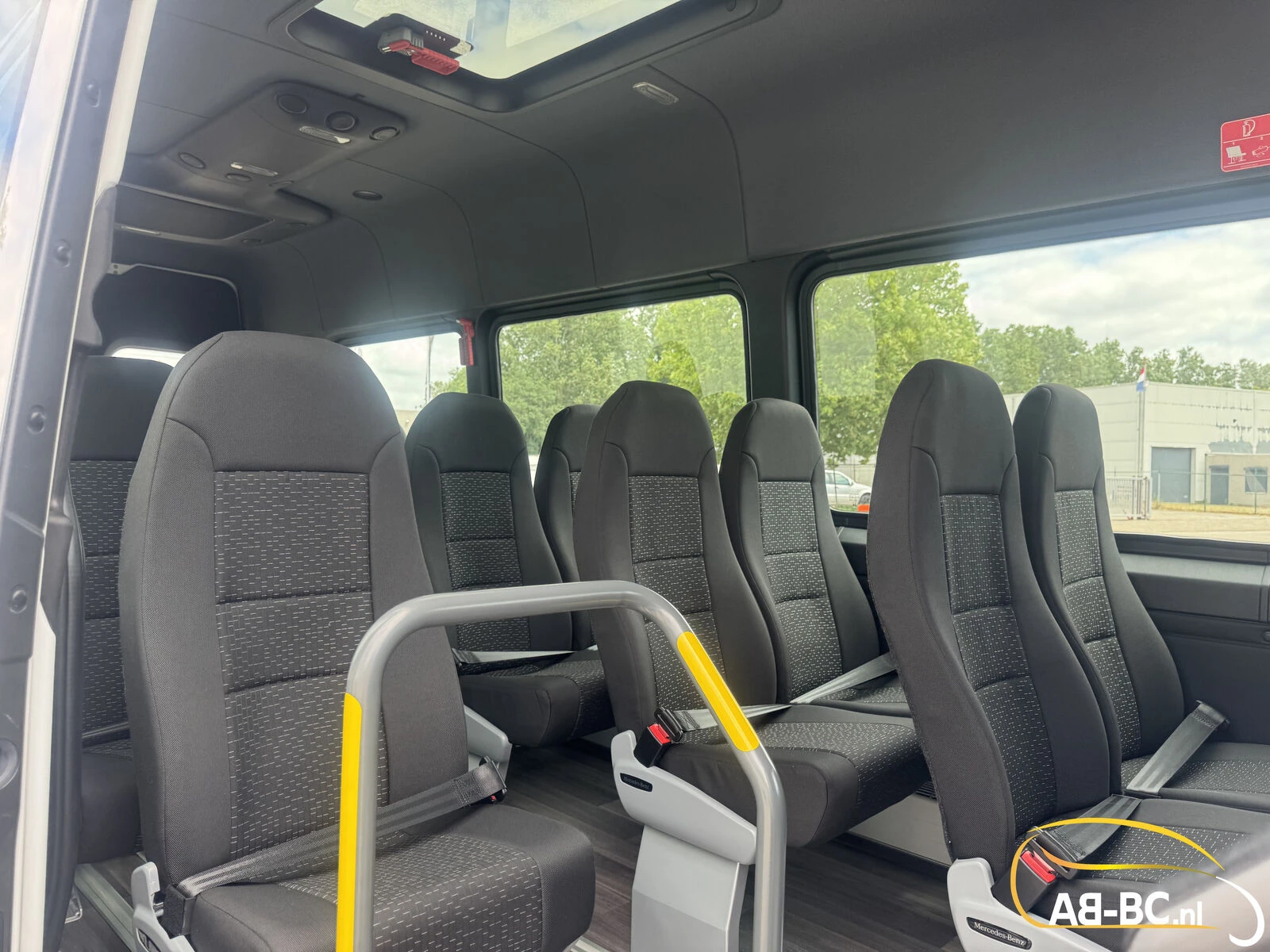 Mercedes-Benz Sprinter 2026 - Transfer 45, 23 Seats, Euro 6 image 39