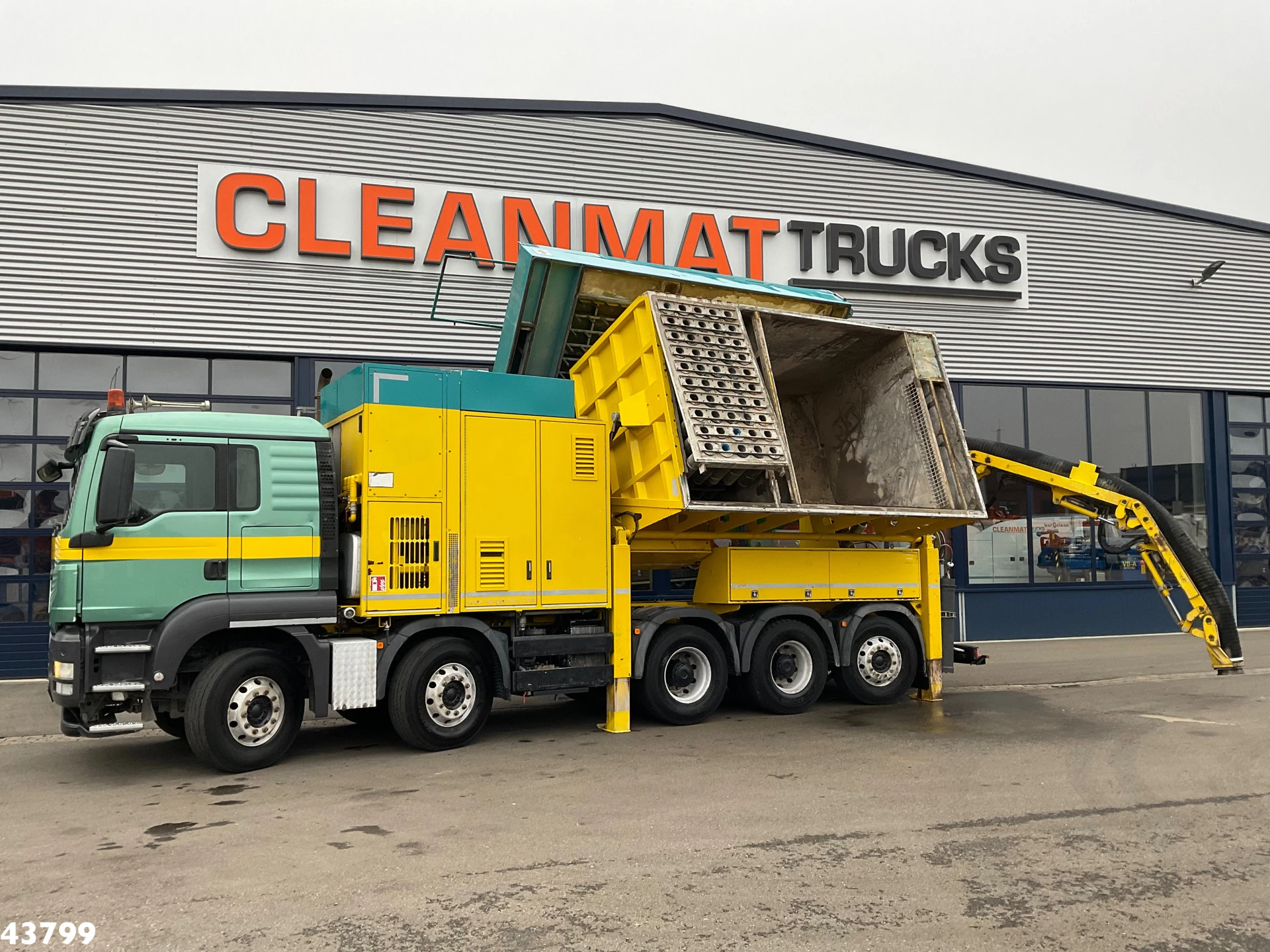 MAN TGS 2014 - 35.480 10x4 RSP Tridem Saugbagger 10m³ Bild 1