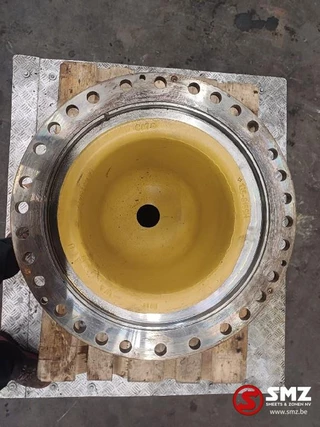 Caterpillar N/A - Occ hub sprocket + spindle D6M Caterpillar zdjecie 2