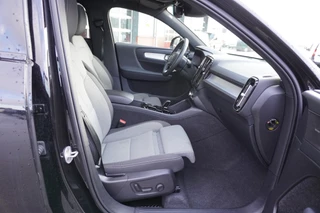 Volvo XC40 2023 - 1.5 T4 Recharge Dark Plus Hybride 20"Licht metalen velgen bild 22