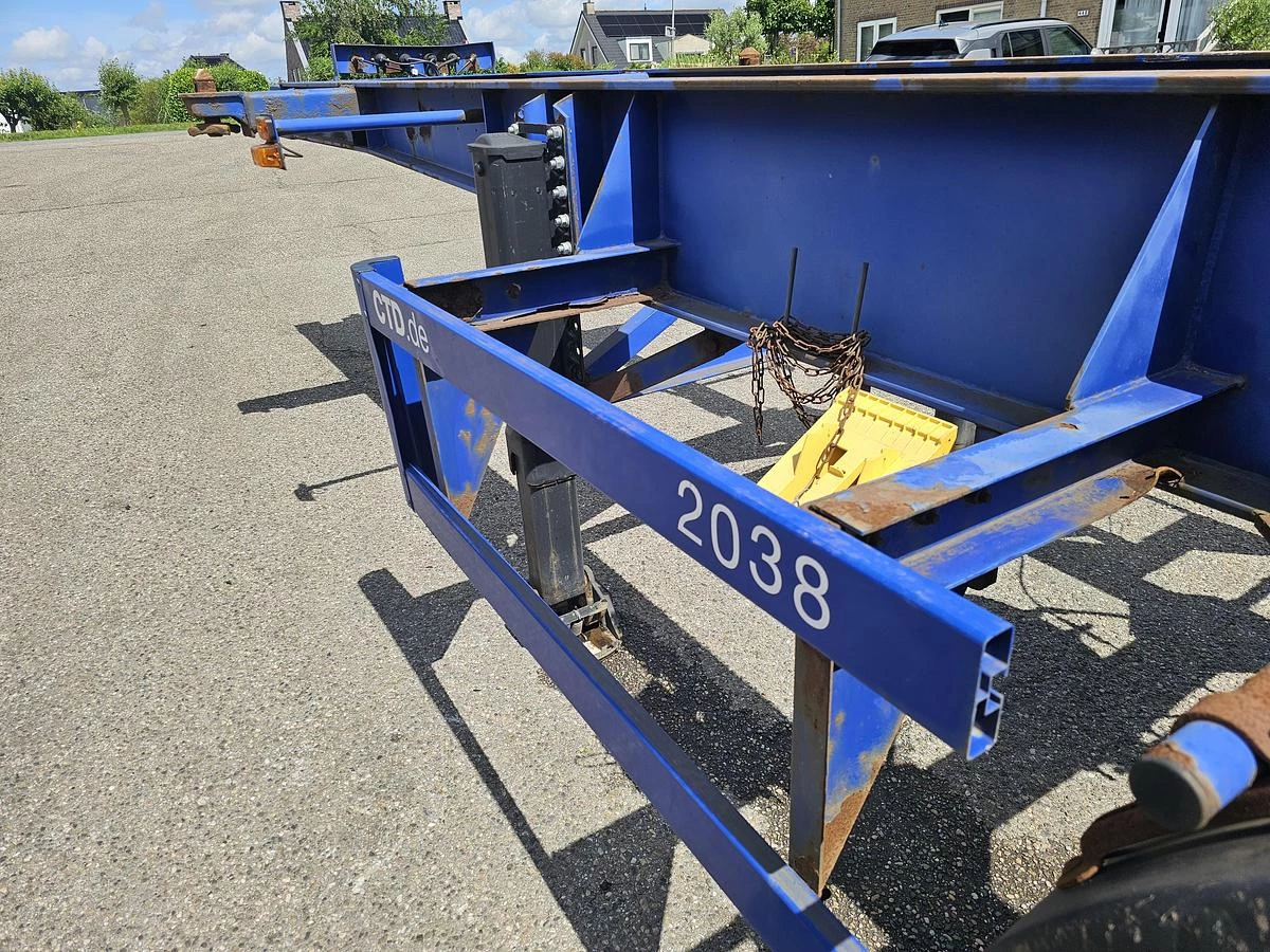 MKF METALLBAU CS 20 -20 FOOT- CONTAINER CHASSIS -HEAVY DUTY- BPW DRUM -STEEL SUSPENSION- GOOD QUALITY. 2006 obrázek 22