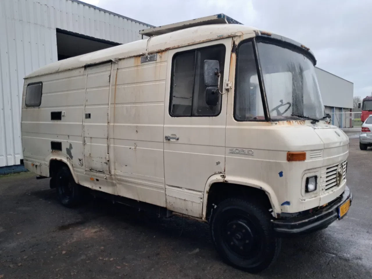 Mercedes-Benz L 508 DG , Camper 1974 obrázek 4