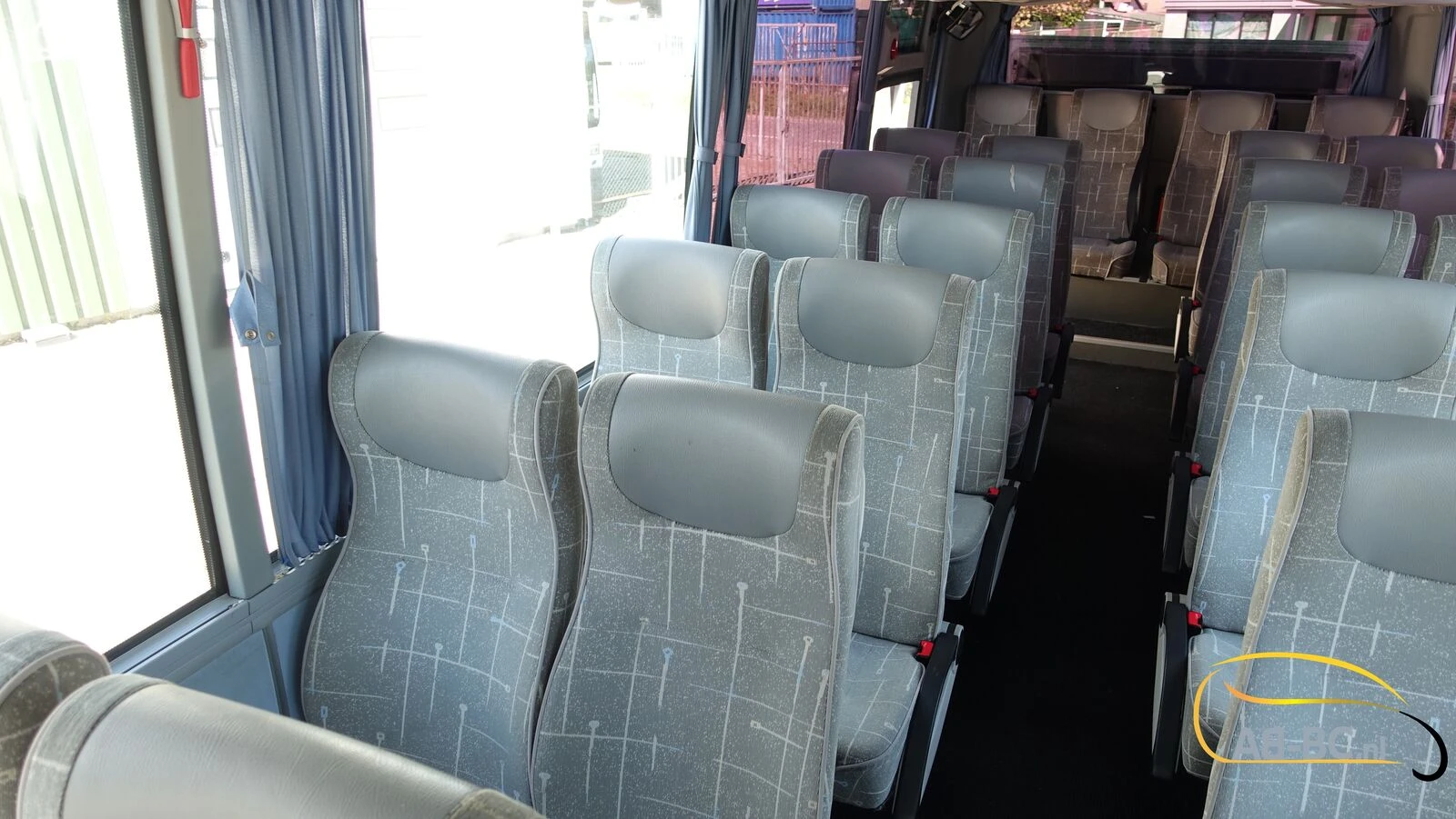Isuzu Turquoise 30 seats EURO 6 2016 afbeelding 57