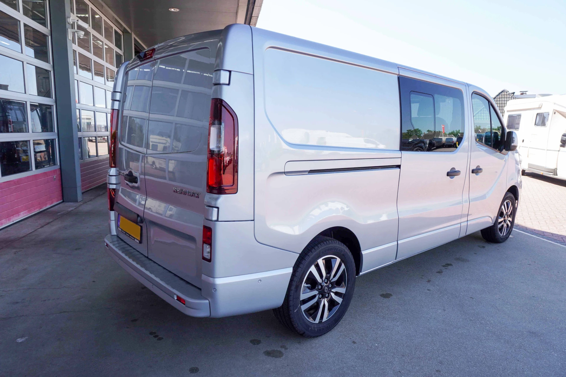 Renault Trafic 2024 - 2.0 Blue dCi 170PK T29 L2H1 Extra DC Automaat Bild 4