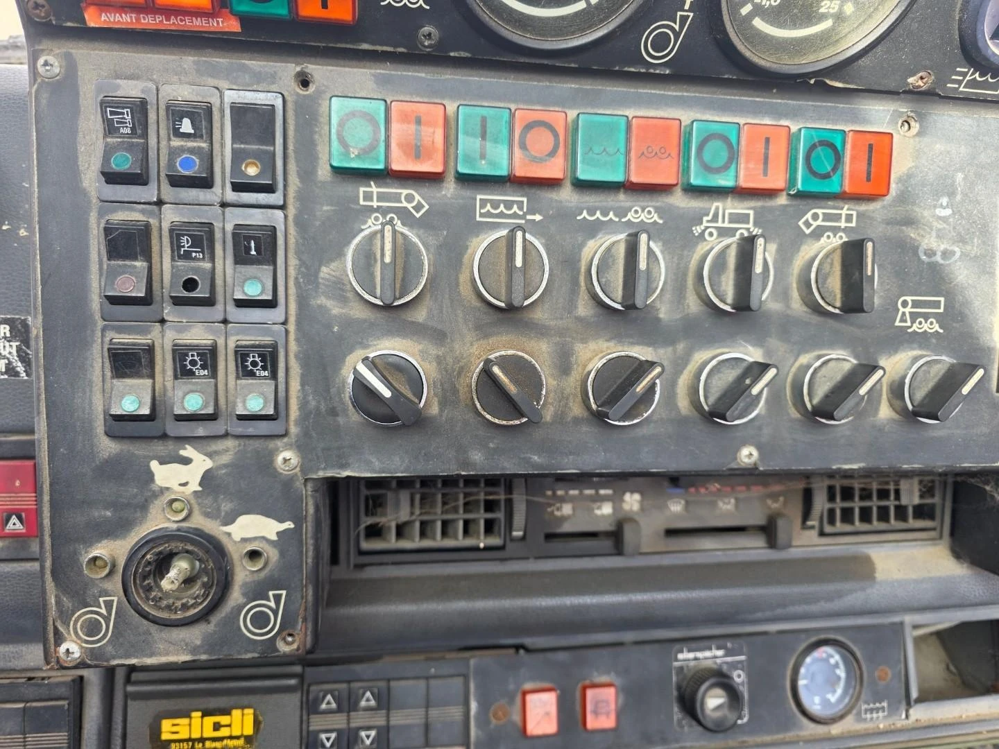 Renault VMA 105 AA 1993 afbeelding 24