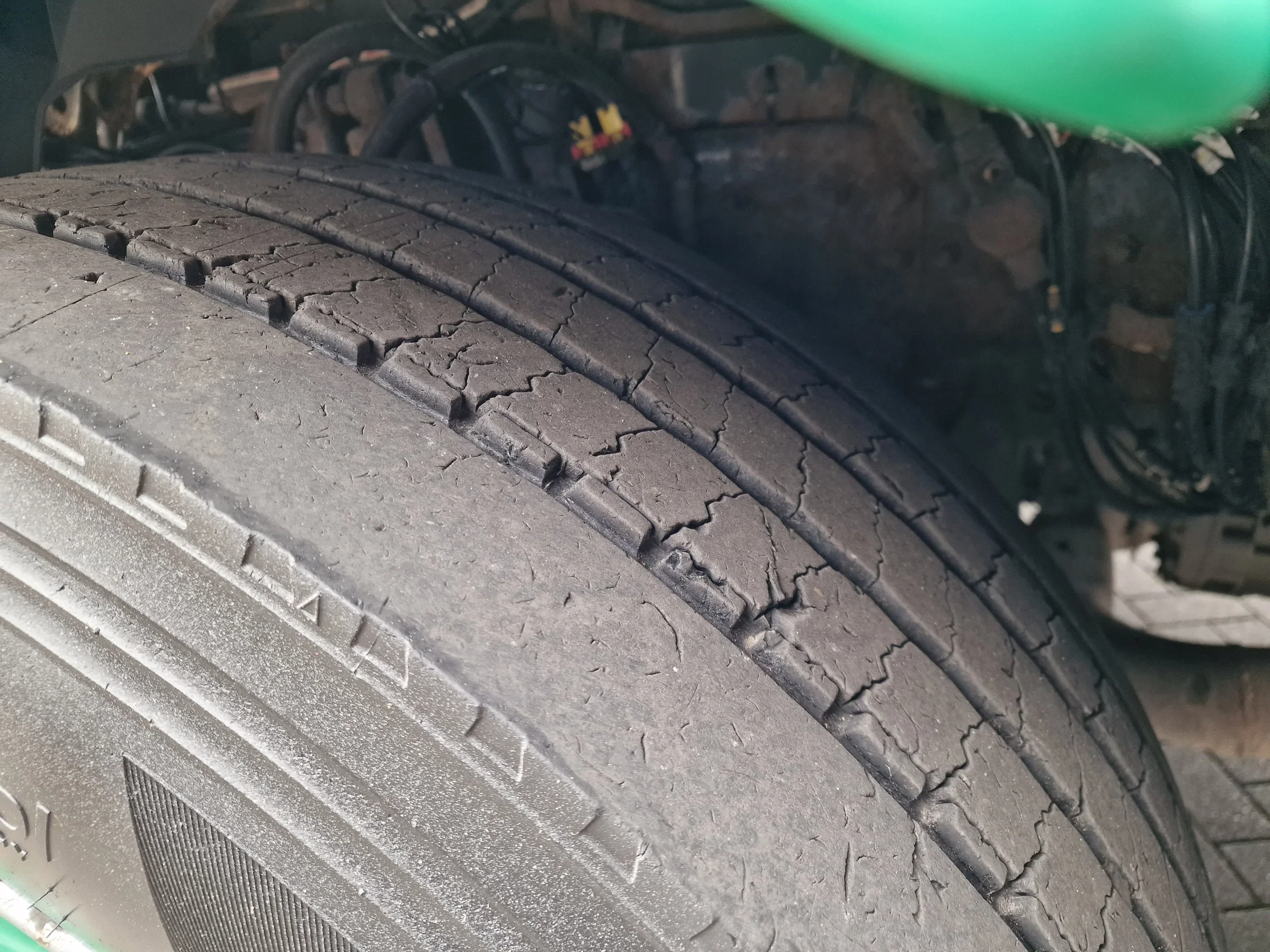 Volvo FM 2014 - 410 Globetrotter 6x2*4 - Livestock - Euro 6 - Steering axle zdjęcie 37