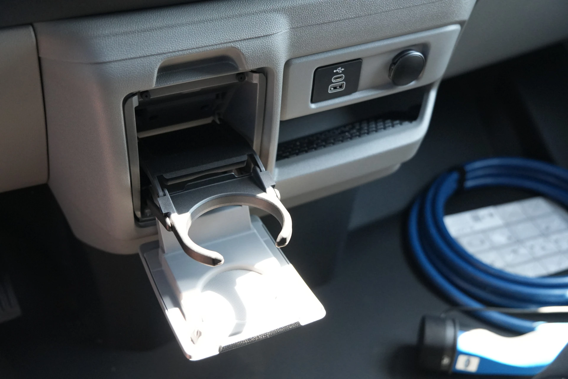 Ford E-Transit Custom 2026 - 340 L2H1 Limited 71 kWh 218pk - AGR Bestuurdersstoel - 2x Schuifdeur - LED - 360 Camera - B&O - ACC - Navi - Stoel/Stuurverwarming - Rijklaar immagine 35