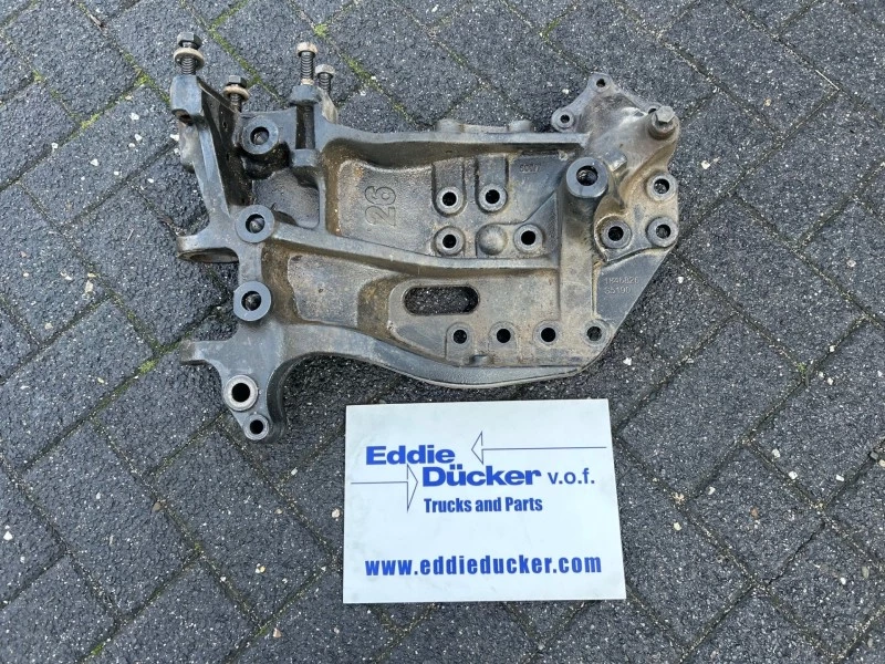 Scania 2015 - 1846826 GRONDSTEUN LINKS VOOR zdjęcie 1