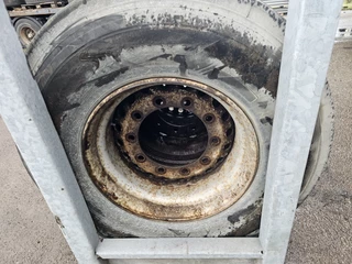 HANKOOK CONTINENTAL.HIFLY gOODYEAR. 385/65 R 22.5 ON RIM 2000 - N/A imagem 4