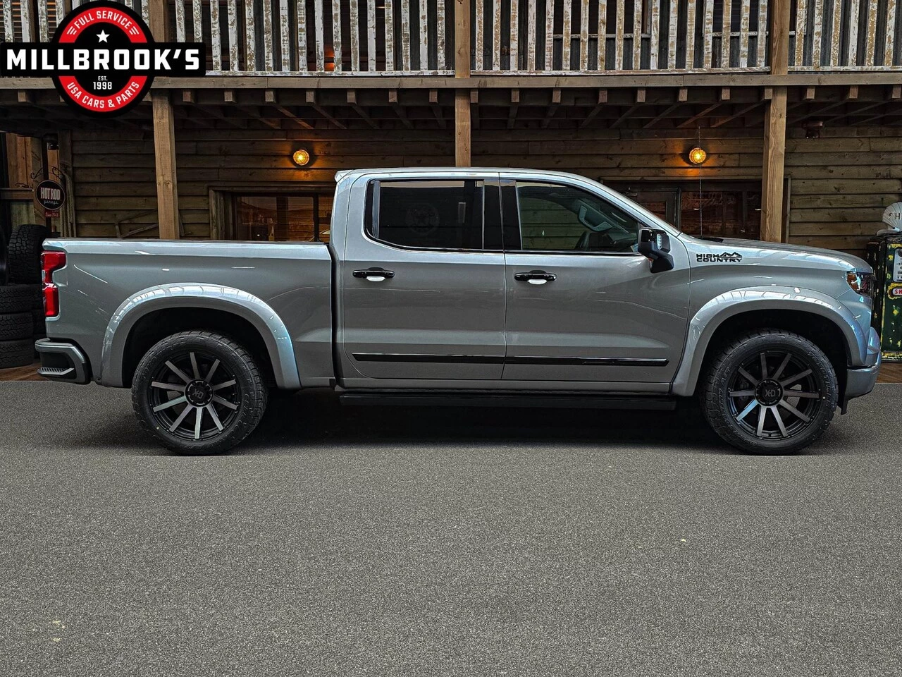Chevrolet Silverado 2024 - High Country 6.2 V8 420 PK, Bild 3