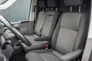Volkswagen Transporter 2021 - T6.1 Bulli 2.0 TDI L1H1 | Virtual cockpit | Automaat | 150 PK | 3-Zits | 1e Eigenaar | LED | Camera | Carplay | PDC | Zijschuifdeur R+L | Trekhaak immagine 13