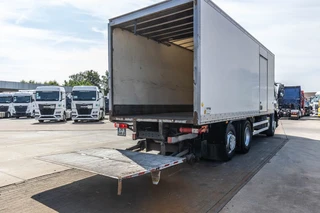 Renault N/A 2015 - D26.320-6x2+DHOLLANDIA 2T. imagen 8