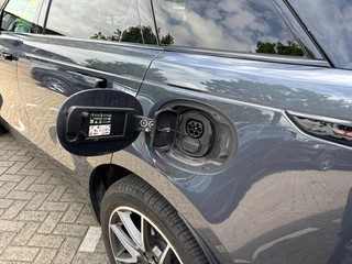 Land Rover Range Rover Velar 2024 - 2.0 P400e R-Dynamic HSE image 21
