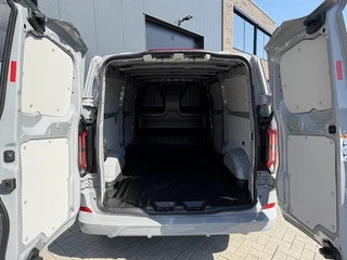 Ford E-Transit 2026 - Cust. 340 L2H1 Sport - 71kWh 218pk - 370KM WLTP - Carplay - Camera - Stoelverwarming - Laadruimtebescherming - Rijklaar afbeelding 3 miniatuur