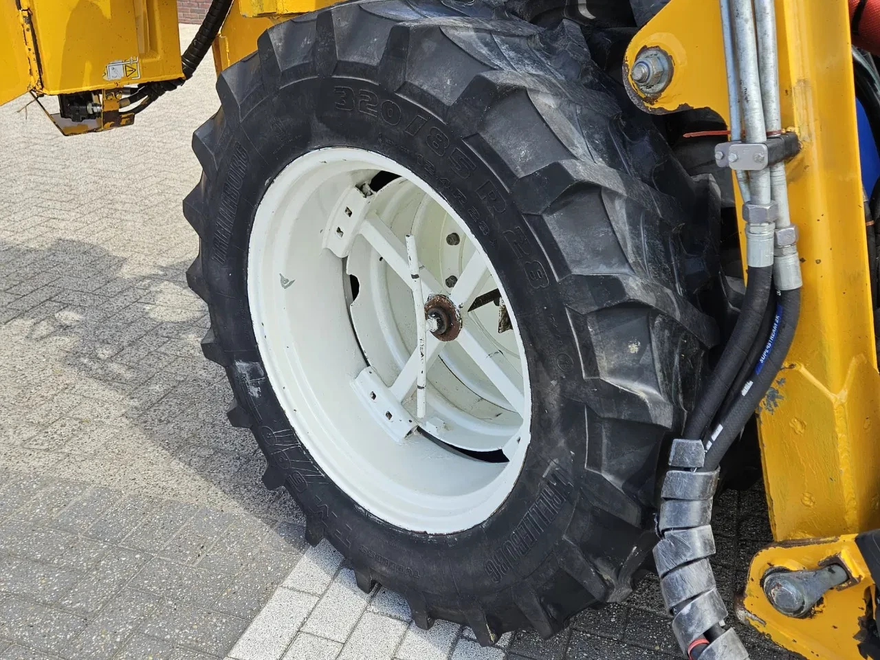 New Holland 2003 - Boomer 3050 met Bos Maaiarm afbeelding 30