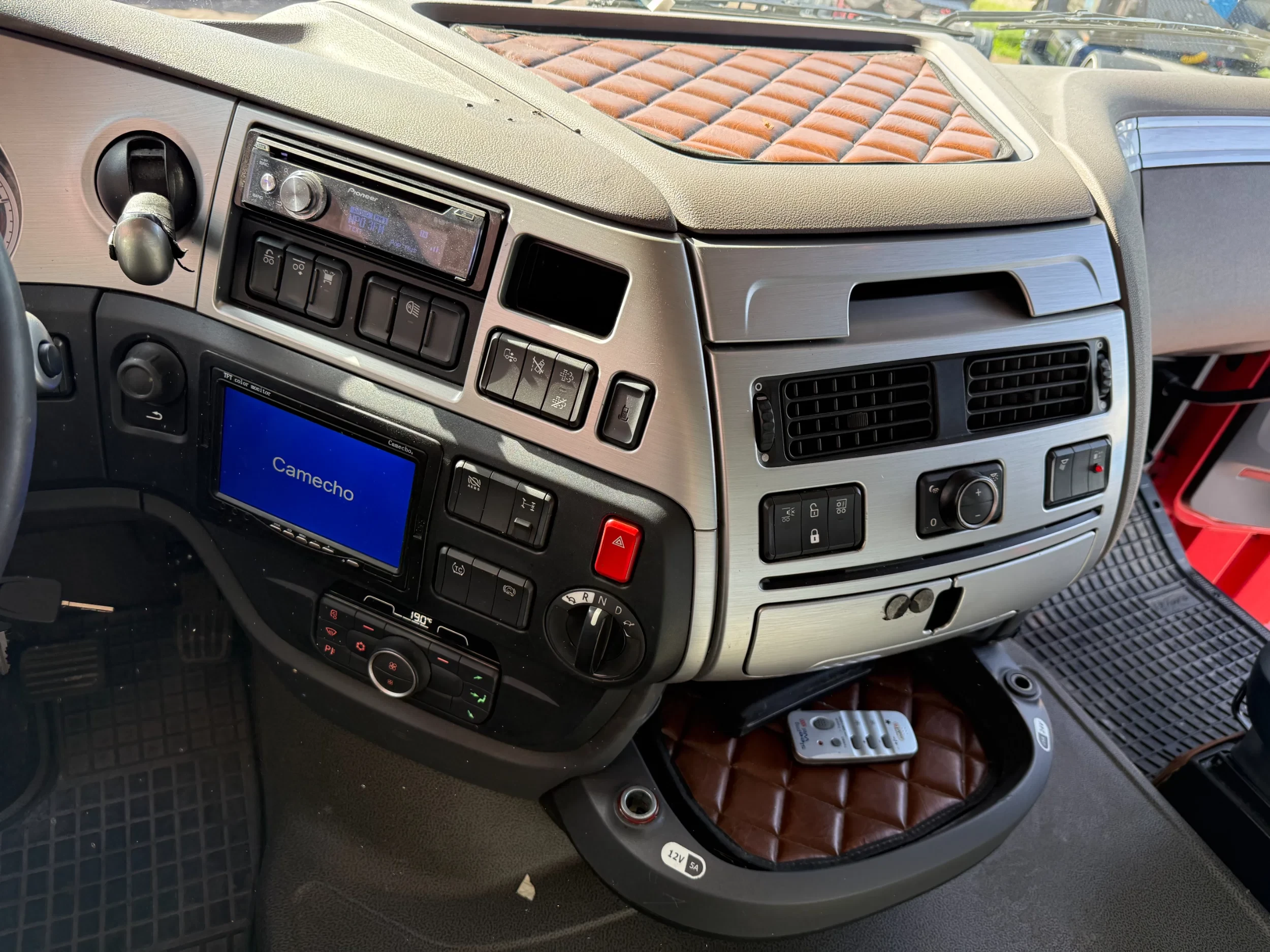 DAF XF 450 2018 - XF450 4X2 / Hydrauliek / Smart tacho / Standairco / 2 Bedden / APK 12-2026 afbeelding 13
