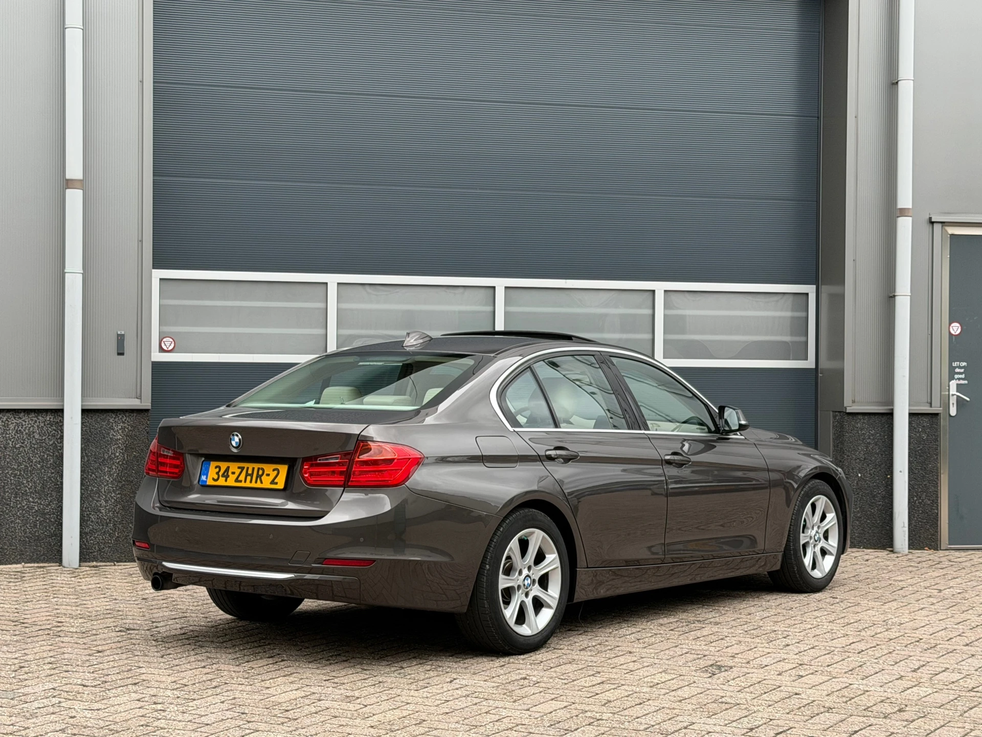 BMW 3 Serie 2012 - 320i EfficientDynamics Edition Upgrade Edition bj.2012 Navi|Leder|Open dak|Nap. afbeelding 5