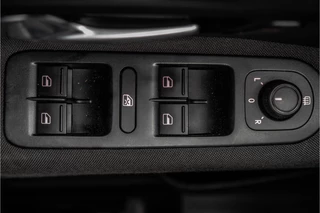 Volkswagen Amarok 2018 - 3.0 V6 | 4Motion | 204 PK | Automaat | Carplay | Cruise | Airco | 3.3T Trekgewicht afbeelding 28