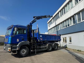 MAN TGA 2006 - 26.390 6X4 KIPPER + PALFINGER KRAAN + REMOTE CONTROL te koop