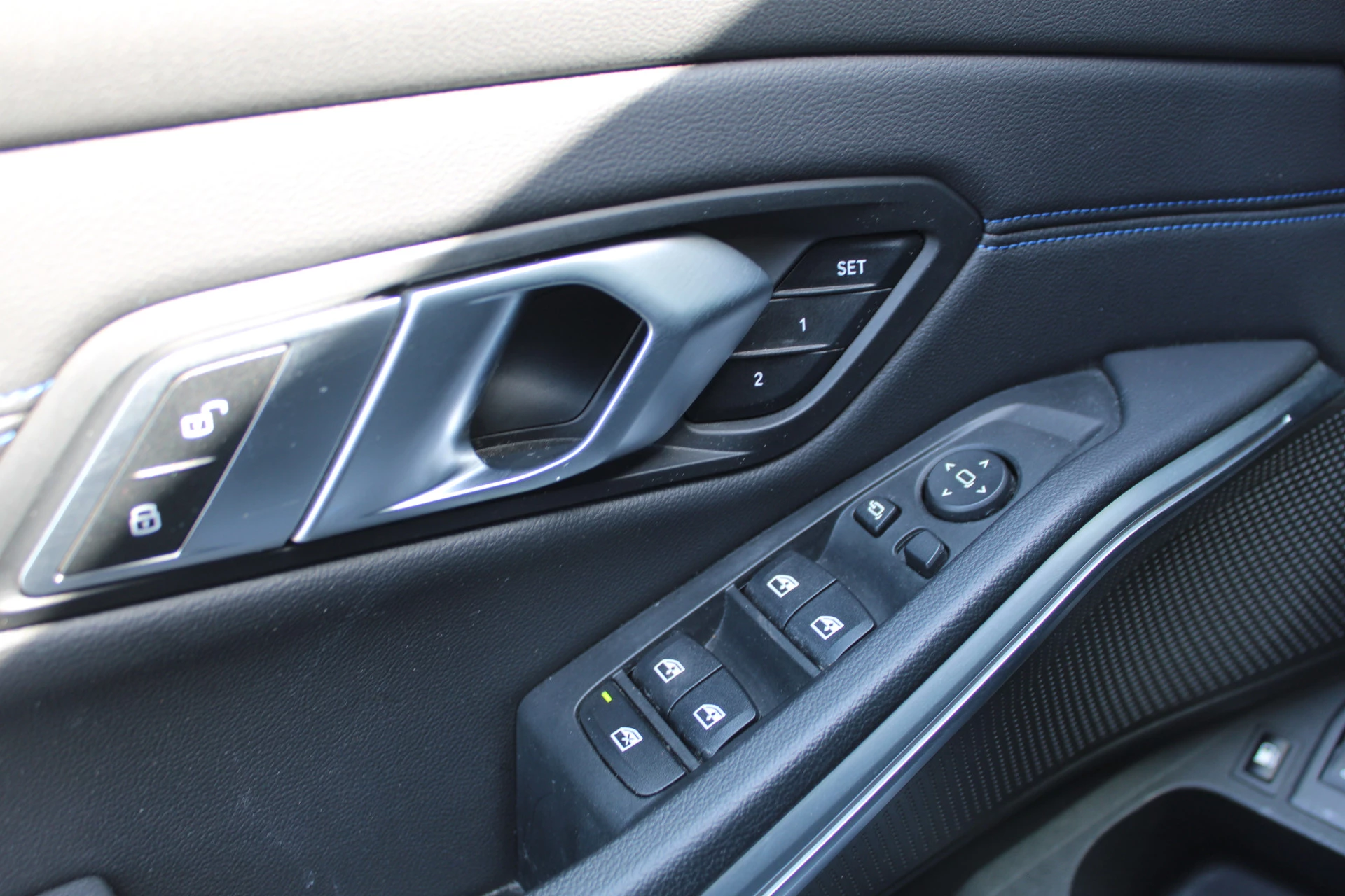 BMW 3 Series 2022 - Touring 330e High Executive M-SPORT PANORAMADAK MEMORY KEY-LESS CAMERA CARPLAY immagine 30