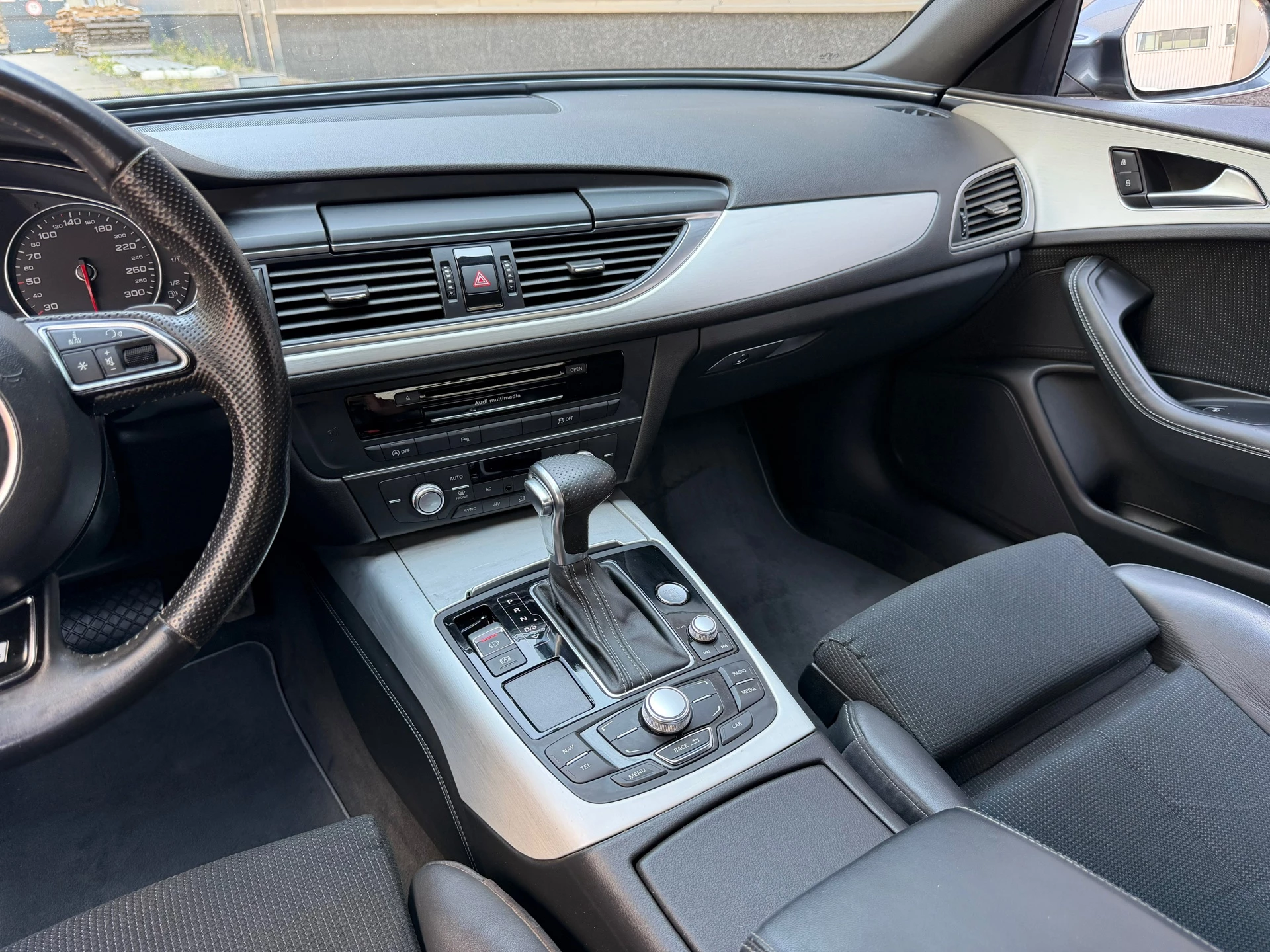 Audi A6 2013 - Limousine 2.0 TFSI S edition bj.2013 Autom|Navi|Leder|NL auto|Nap. image 17